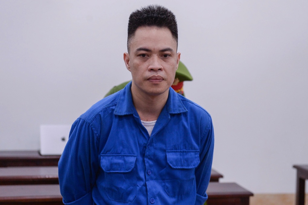 Xét xử tài xế xe Lexus hành hung nam shipper ở Hà Nội - 2 Xét xử tài xế xe Lexus hành hung nam shipper ở Hà Nội - 2