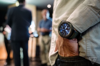 Samsung trình làng mẫu Gear S3 tại IFA 2016