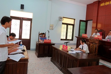 Quảng Bình: Huỷ quyết định “buộc thôi việc” cho một viên chức bị kỷ luật vì đánh bạc