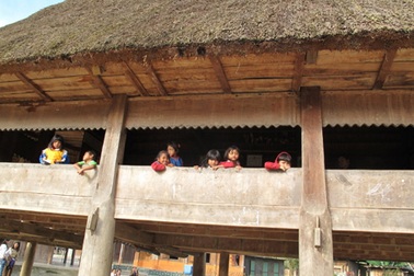 Rộn ràng lớp học ở nhà Gươl