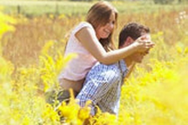 Anh, em, bụi gai và hoa hồng