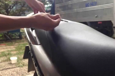 Bắt giữ đối tượng chuyên móc cốp xe trộm cắp tài sản của công nhân