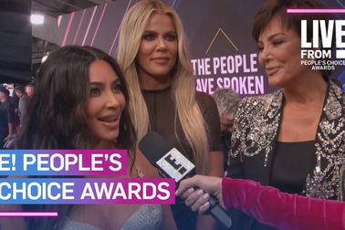 Kim Kardashian xinh đẹp dự People’s Choice Awards