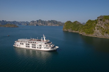 Bữa tối thượng hạng giữa Vịnh Hạ Long – cuộc hội ngộ của giới thượng lưu