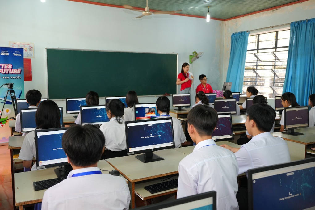 Keppel tiếp thêm hành trang công nghệ cho hơn 1.200 học sinh - 5 Keppel tiếp thêm hành trang công nghệ cho hơn 1.200 học sinh - 5