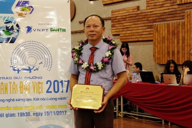 Nhân tài Đất Việt 2017: Nông dân sáng chế máy cấy lúa giành giải Khuyến tài