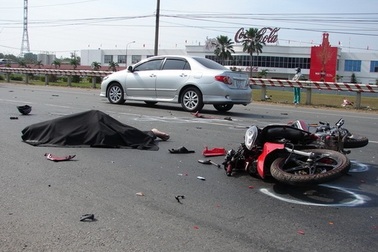 Xe máy đâm nhau, 7 người thương vong 