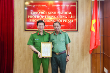 Vụ bắt Phó giám đốc tống tiền 10 tỷ đồng: Thưởng nóng lực lượng phá án