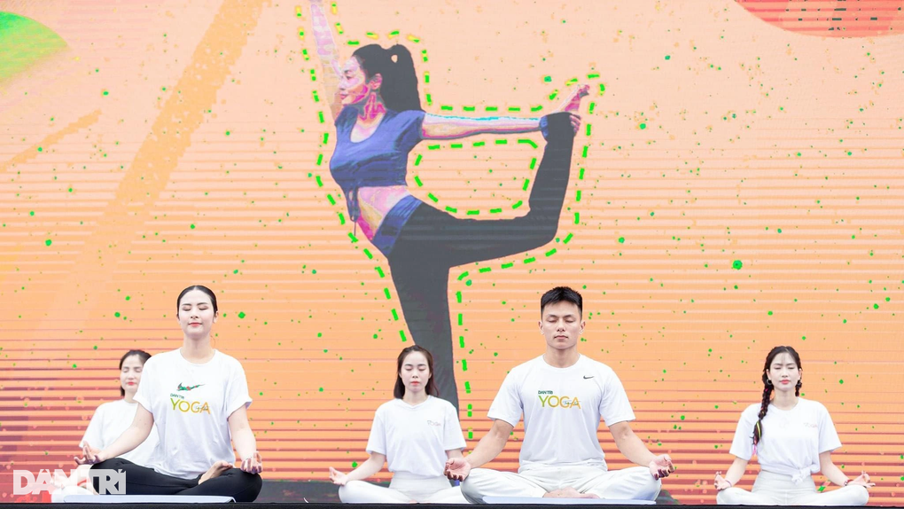 Hoa hậu Ngọc Hân: Vương miện như... vòng kim cô, biết ơn những trận bão - 2 Hoa hậu Ngọc Hân: Vương miện như... vòng kim cô, biết ơn những trận bão - 2
