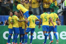 Neymar tỏa sáng, Brazil thắng đậm trận thứ hai liên tiếp ở Copa America