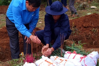 Gian nan con đường đưa các anh về đất mẹ