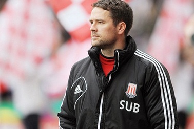 “Cựu thần đồng” Michael Owen quyết định treo giày 