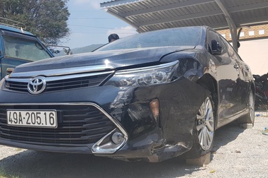 Nghi vấn cán bộ tòa án lái ô tô gây tai nạn rồi bỏ trốn