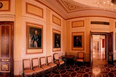 Bên trong điện Kremlin tráng lệ ở Mátxcơva