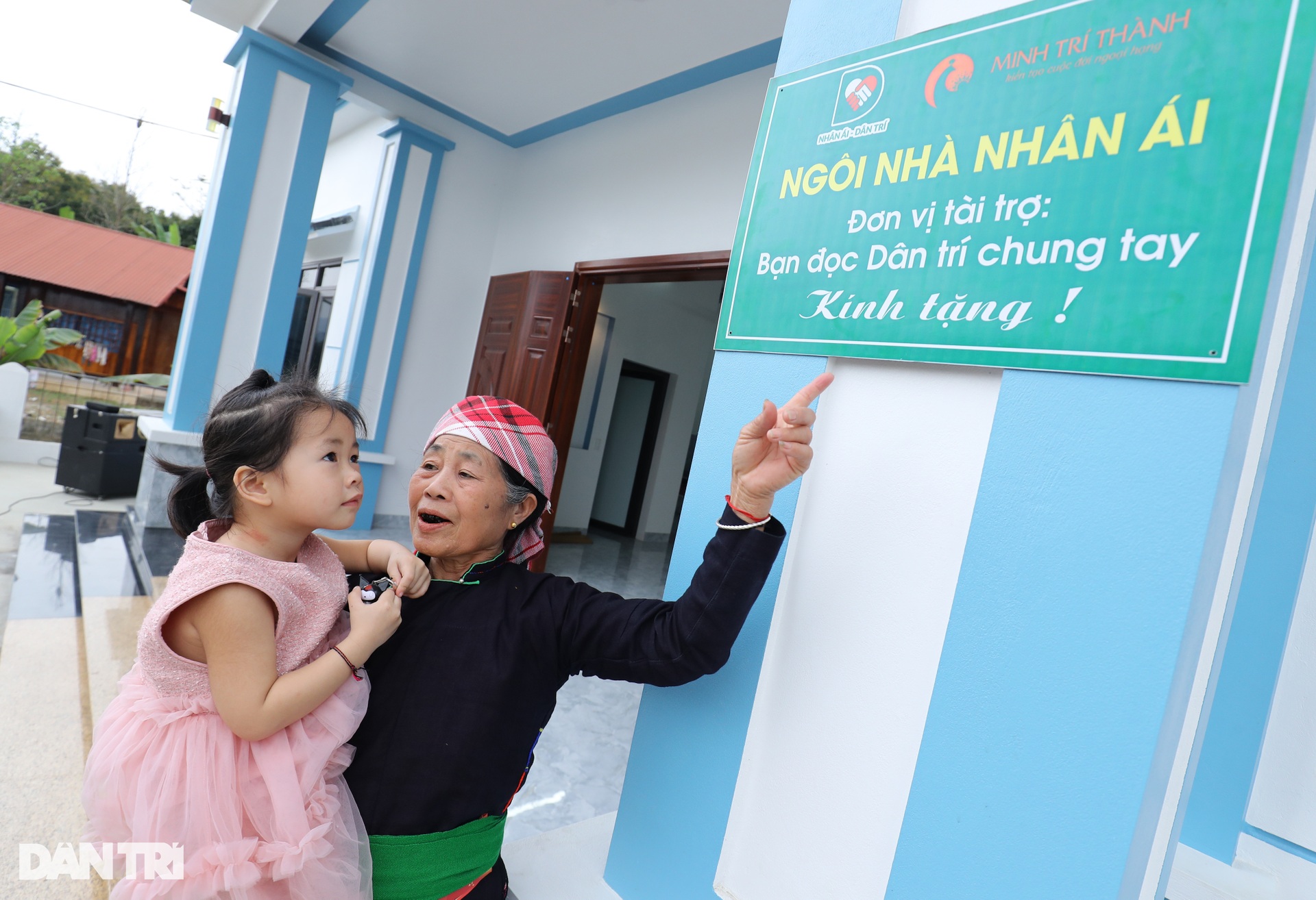 Báo Dân trí khánh thành 7 nhà Nhân ái tại tỉnh Lào Cai - 9 Báo Dân trí khánh thành 7 nhà Nhân ái tại tỉnh Lào Cai - 9