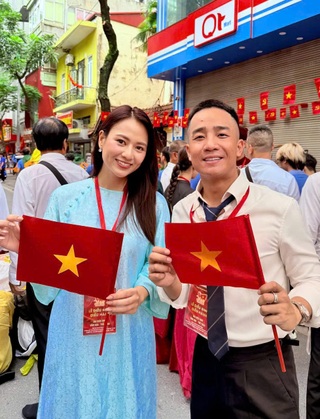 NSND Xuân Bắc đến thăm dàn nghệ sĩ hợp luyện ở Quảng trường Ba Đình - 7