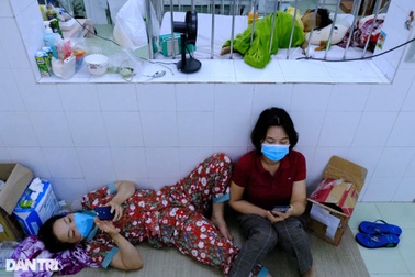 "3 chân kiềng dự phòng, điều trị, cung ứng của y tế TPHCM đều tan nát"