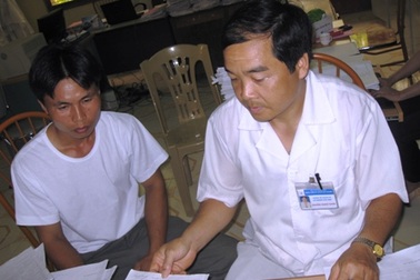 Chuyện về bác sỹ tình nguyện hiến máu cứu người