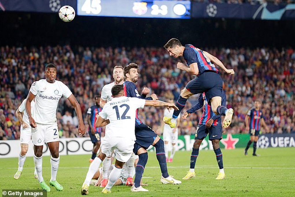 Barcelona hòa nghẹt thở Inter Milan, Bayern Munich giành vé đi tiếp - 5 Barcelona hòa nghẹt thở Inter Milan, Bayern Munich giành vé đi tiếp - 5