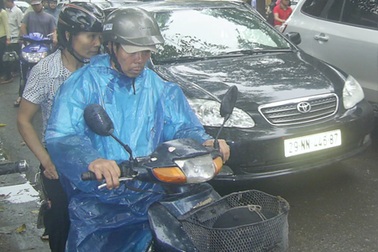 Miền Trung kết thúc nắng nóng, miền Bắc tiếp diễn mưa giông