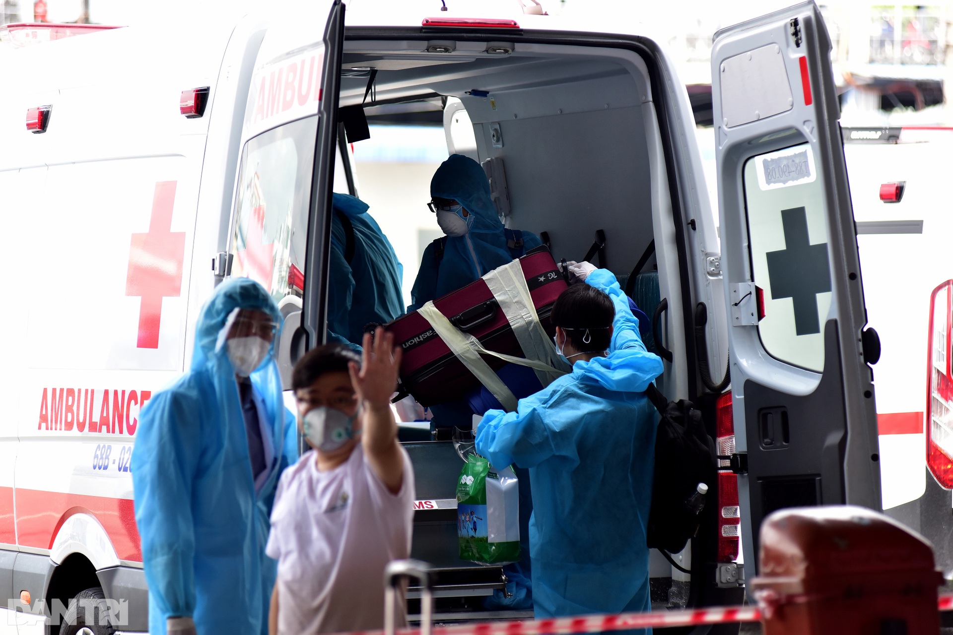 Bố thất nghiệp dẫn 3 con nhỏ lên chuyến xe miễn phí từ TPHCM về Kiên Giang - 13 Bố thất nghiệp dẫn 3 con nhỏ lên chuyến xe miễn phí từ TPHCM về Kiên Giang - 13