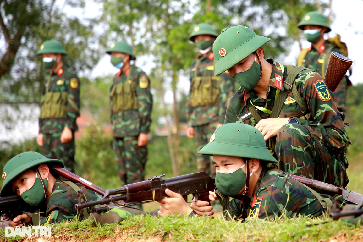 Cận cảnh cuộc sống trong quân ngũ của các tân binh - 7 Cận cảnh cuộc sống trong quân ngũ của các tân binh - 7