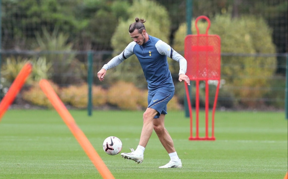 Cười tươi hết cỡ trên sân tập, Gareth Bale sẵn sàng trở lại - 4 Cười tươi hết cỡ trên sân tập, Gareth Bale sẵn sàng trở lại - 4