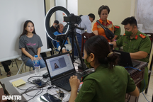 Bộ trưởng Công an khen thưởng 9 công an cấp xã vì hoàn thành cấp căn cước