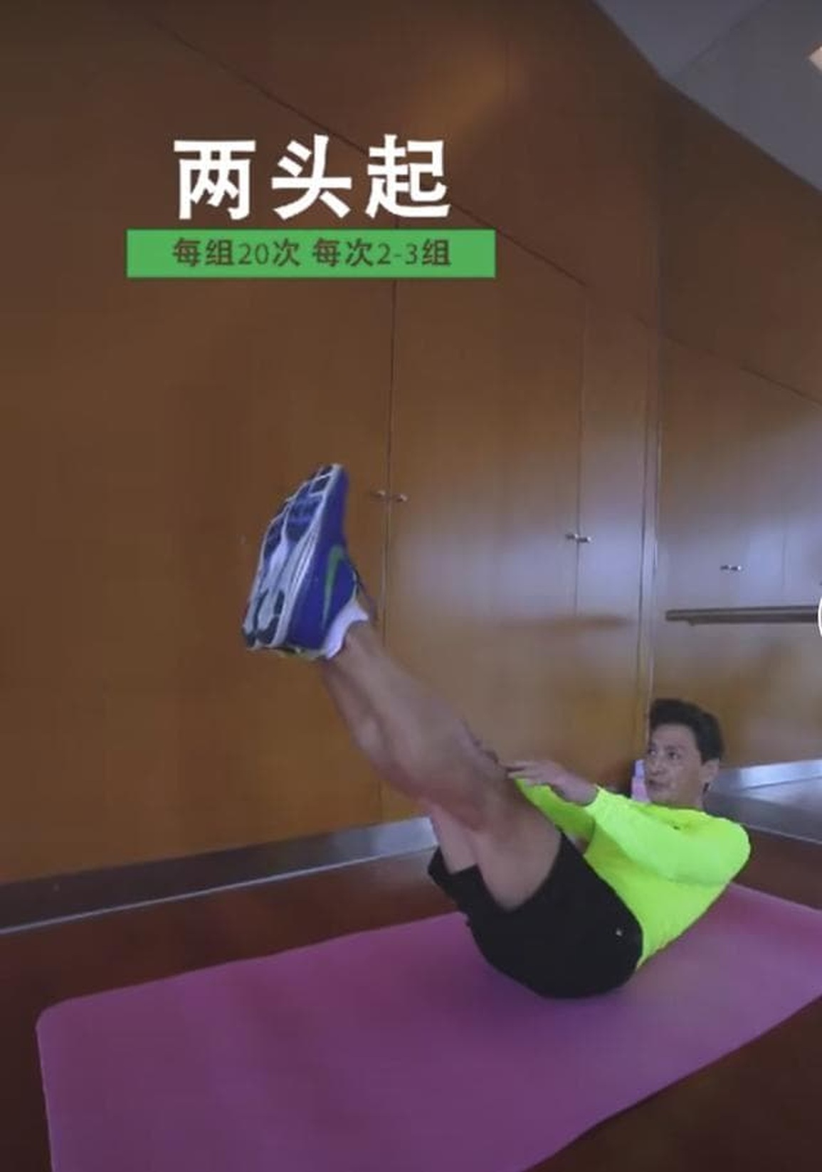 Triển Chiêu Hà Gia Kính bất ngờ bị chỉ trích vì một video trên mạng - 4 Triển Chiêu Hà Gia Kính bất ngờ bị chỉ trích vì một video trên mạng - 4