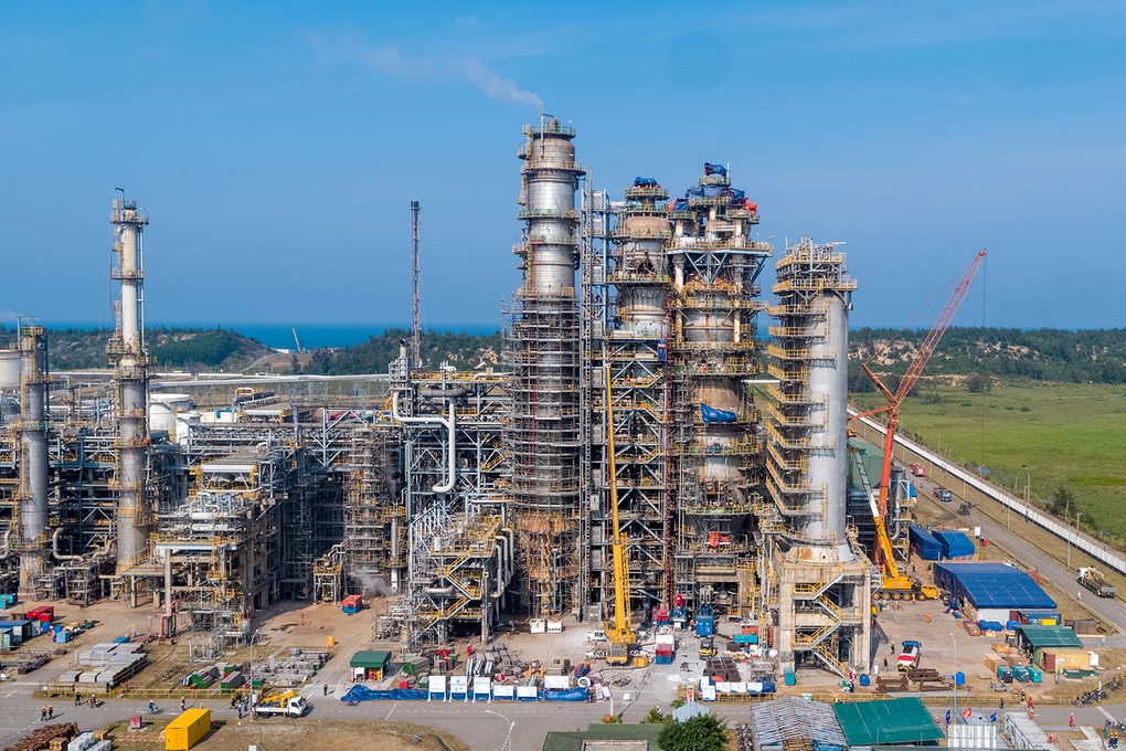 Petrovietnam tăng tốc, đẩy mạnh tiến độ các dự án đầu tư - 3 Petrovietnam tăng tốc, đẩy mạnh tiến độ các dự án đầu tư - 3