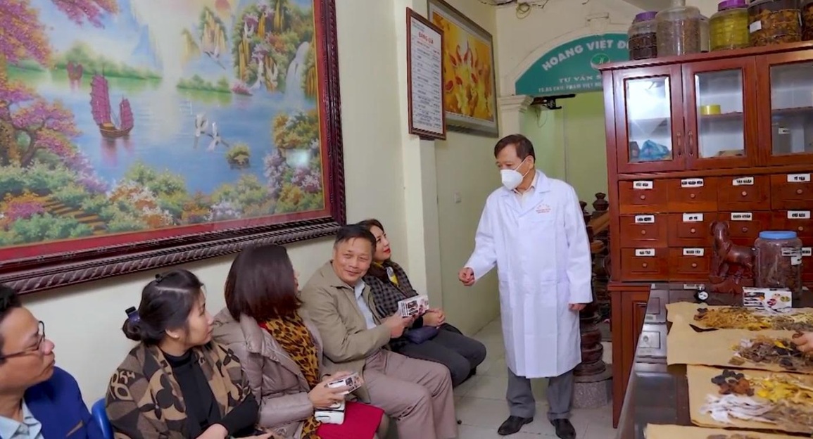 Sản phẩm dạ dày Việt Hoàng - giải pháp hiệu quả cho người bị trào ngược dạ dày - 1 Sản phẩm dạ dày Việt Hoàng - giải pháp hiệu quả cho người bị trào ngược dạ dày - 1