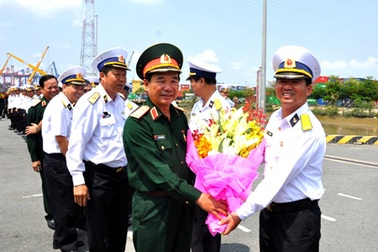 Ý chí thép nơi đảo xa