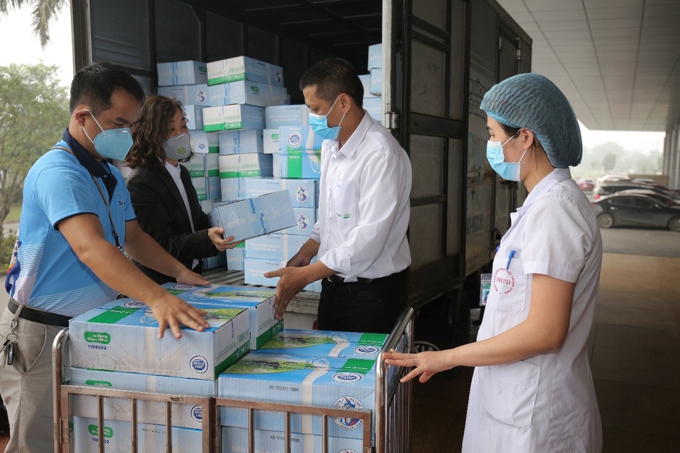 FrieslandCampina Việt Nam - Nhãn hàng Cô gái Hà Lan đóng góp chống Covid-19 - 2 FrieslandCampina Việt Nam - Nhãn hàng Cô gái Hà Lan đóng góp chống Covid-19 - 2