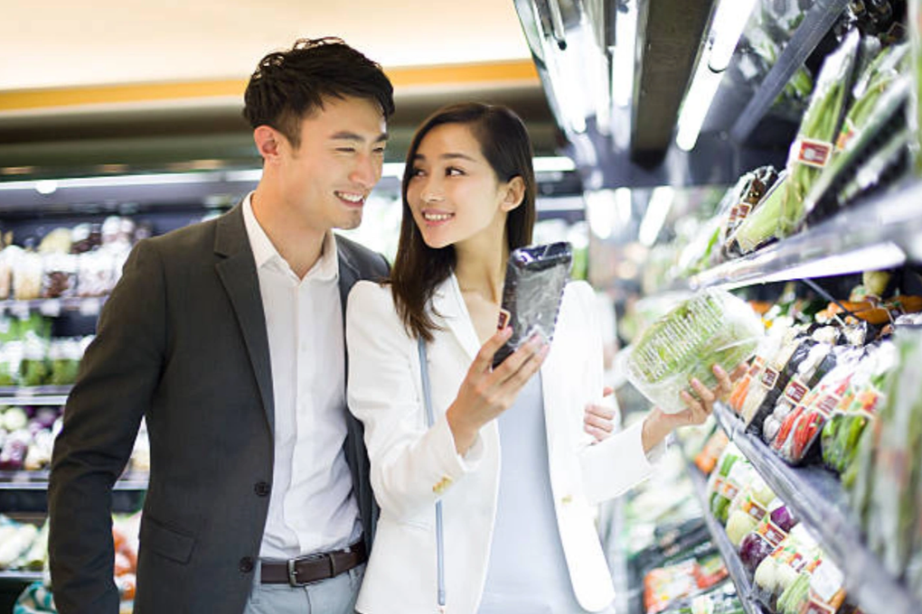 Lần hẹn đầu, cô gái đòi đi siêu thị mua đồ lấy được, bạn trai chạy mất dép - 1 Lần hẹn đầu, cô gái đòi đi siêu thị mua đồ lấy được, bạn trai chạy mất dép - 1