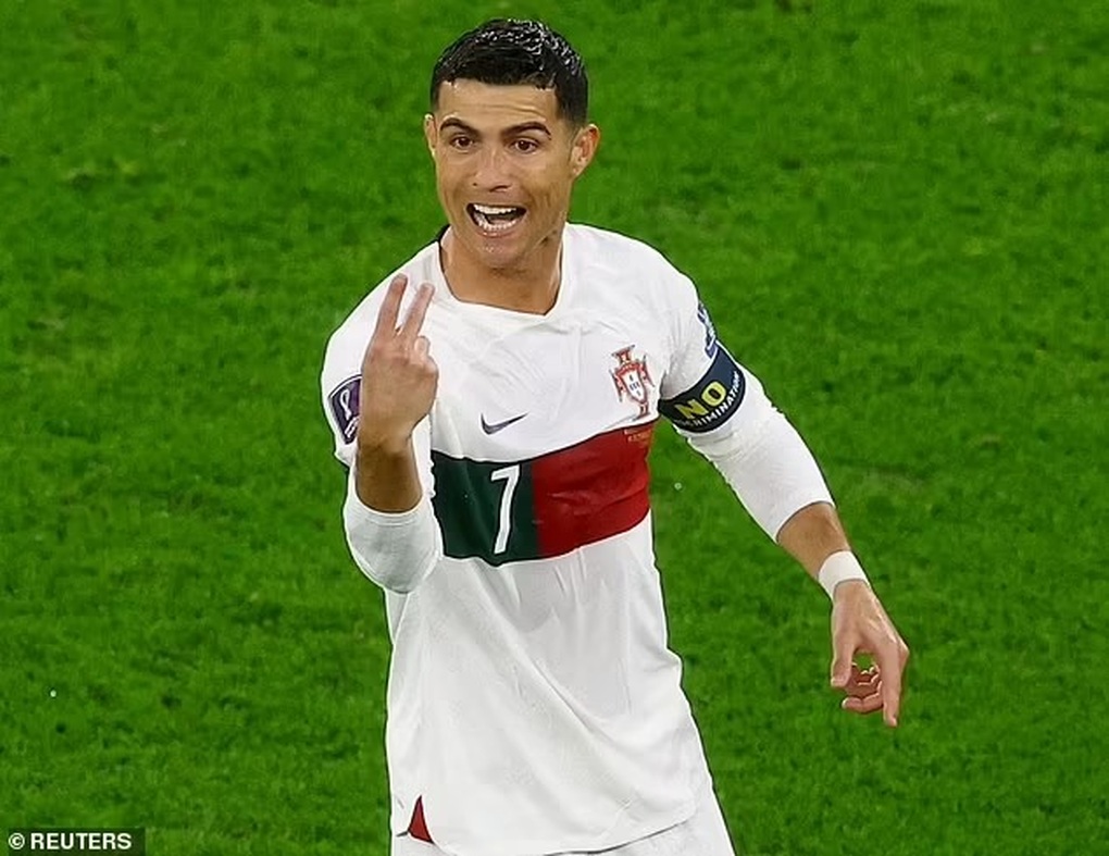 Thi đấu tệ hại ở World Cup 2022, Ronaldo bị chỉ trích - 1 Thi đấu tệ hại ở World Cup 2022, Ronaldo bị chỉ trích - 1