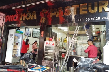 Đề nghị truy tố nhóm "khủng bố" quán phở Hòa Pasteur để đòi nợ