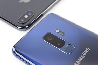 Thị trường di động tầm trung lên ngôi, hàng cao cấp "ế ẩm"