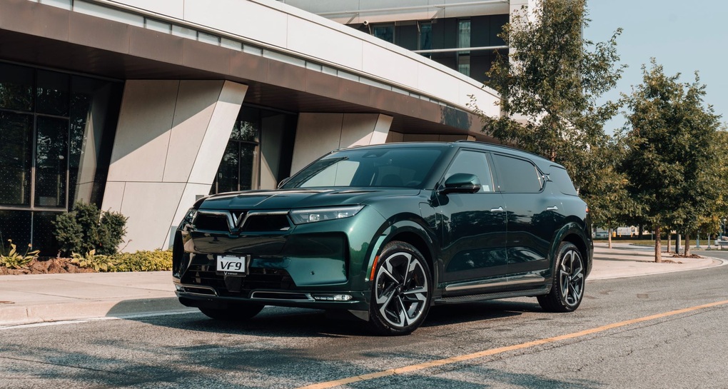 VinFast VF 9: Mẫu SUV điện hạng E cân bằng giữa sang trọng và hiệu năng - 1