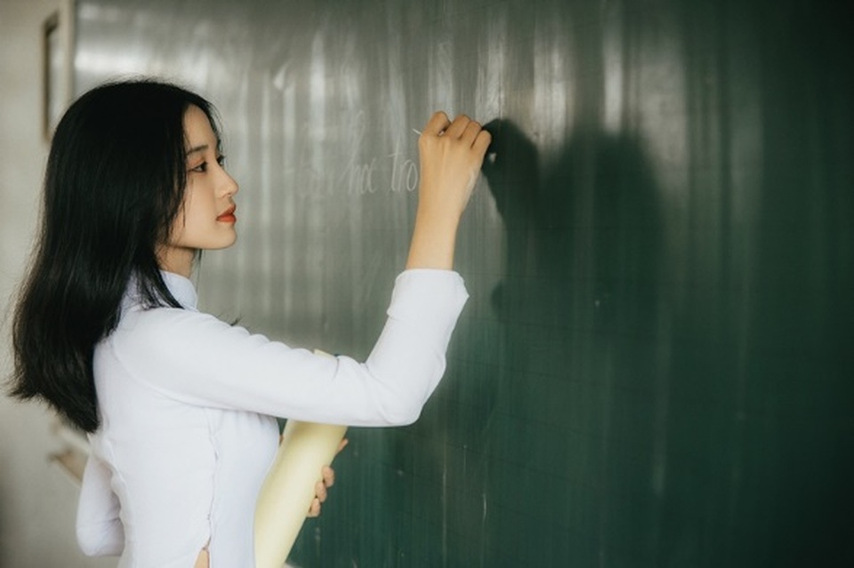 Nữ sinh 10X Đồng Tháp đẹp dịu dàng trong tà áo dài - 5 Nữ sinh 10X Đồng Tháp đẹp dịu dàng trong tà áo dài - 5