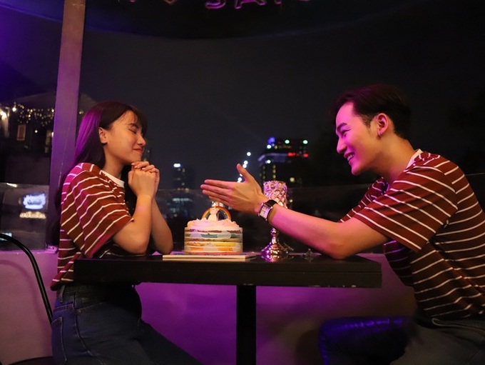 3 MV ra mắt cùng 1 tối: Trọng Hiếu thích đu trend, Tuấn Trần làm MV 0 đồng còn Ali Hoàng Dương mời Trấn Thành làm cố vấn âm nhạc - Ảnh 8. 3 MV ra mắt cùng 1 tối: Trọng Hiếu thích đu trend, Tuấn Trần làm MV 0 đồng còn Ali Hoàng Dương mời Trấn Thành làm cố vấn âm nhạc - Ảnh 8.
