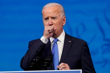 Ông Biden ho nhiều lần trong bài phát biểu quan trọng