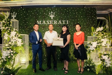 Tìm ra chủ nhân của túi Hermès Birkin, quà tặng từ Maserati