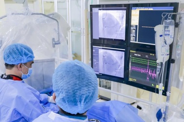 Dự chi hàng trăm tỷ đồng mua sắm trang thiết bị cho 21 cơ sở y tế