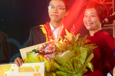 Đại sứ chuyên Ams gọi tên Đỗ Hoàng Long