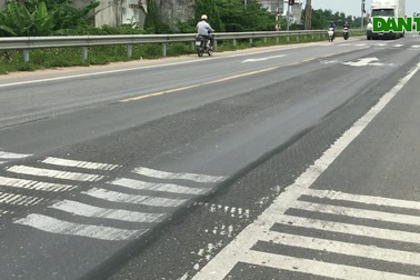 "Luống cày" trên đường dẫn cao tốc Đà Nẵng - Quảng Ngãi