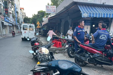 Tài xế xe ôm tử vong trong khu chợ ở TPHCM