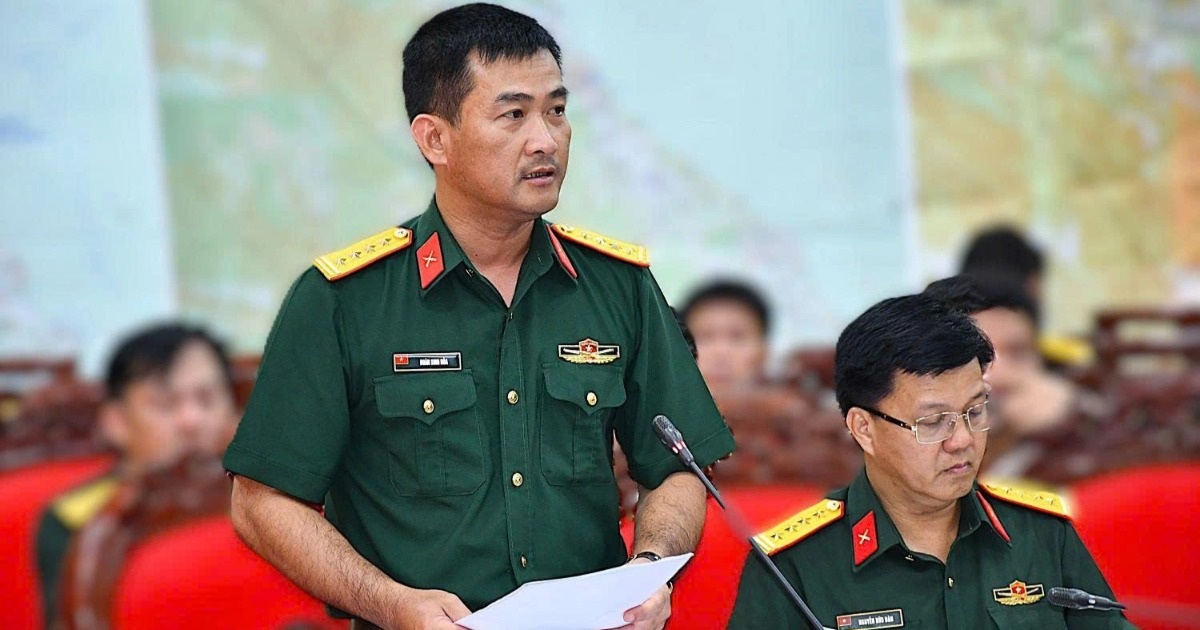 Bàn giao nhiệm vụ tại Bộ Chỉ huy Quân sự tỉnh Quảng Trị mới