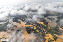 Hình ảnh Bắc Ninh ngập lụt chưa từng thấy, nước lũ dâng cao 3-4m