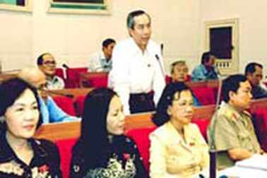 Khó thực hiện kê khai tài sản vợ, con quan chức