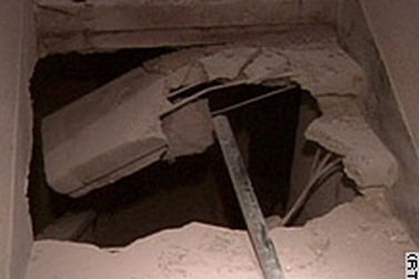 Máy bay Israel tấn công căn cứ quân sự ở Li-băng